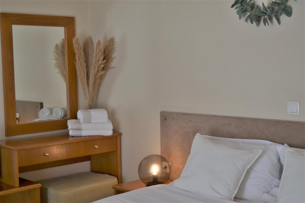 Politia Villas Каристос Екстериор снимка