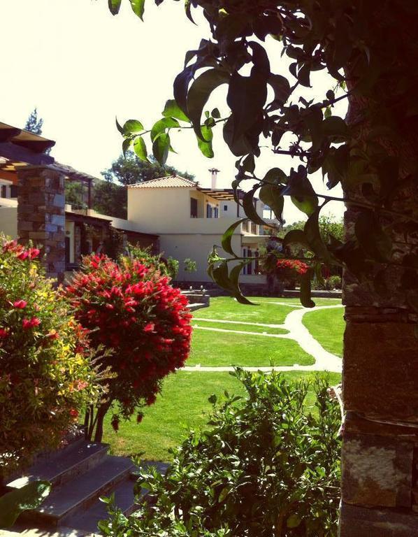 Politia Villas Каристос Екстериор снимка